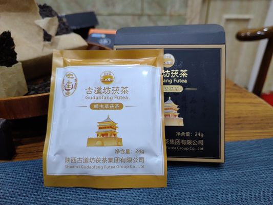 우리의 손으로 만든 100% 자연 유기농 코르디사이프스 미리타리스 맛 차와 함께 건강과 맛의 균형을 발견