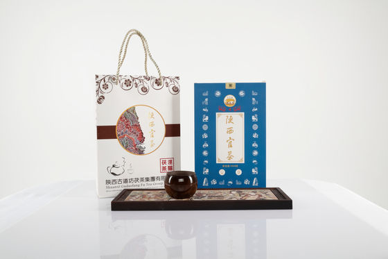1000g 핸드메이드 블랙 차 중국 제조업체의 자연 선택 원료로 인기가있는 차 및 건강 음료